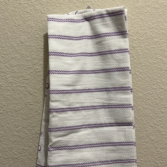 Home Essentials & Beyond Everyday Kitchen Towels with Floursack Lavender Sprig - Picture 4 of 6